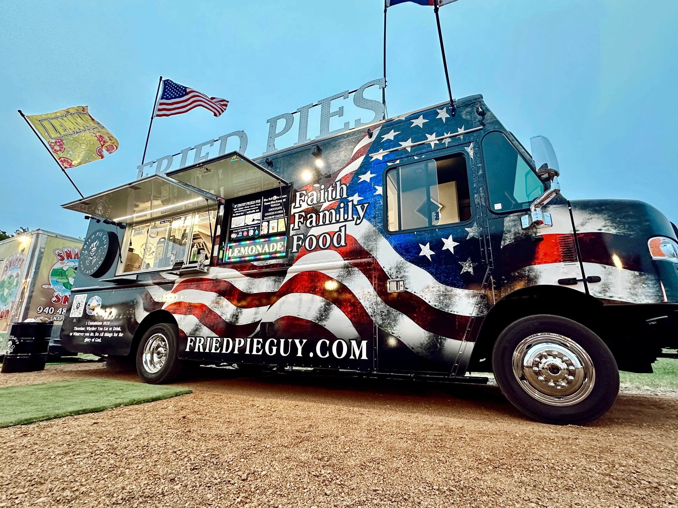 Fried Pie Guy food truck photo